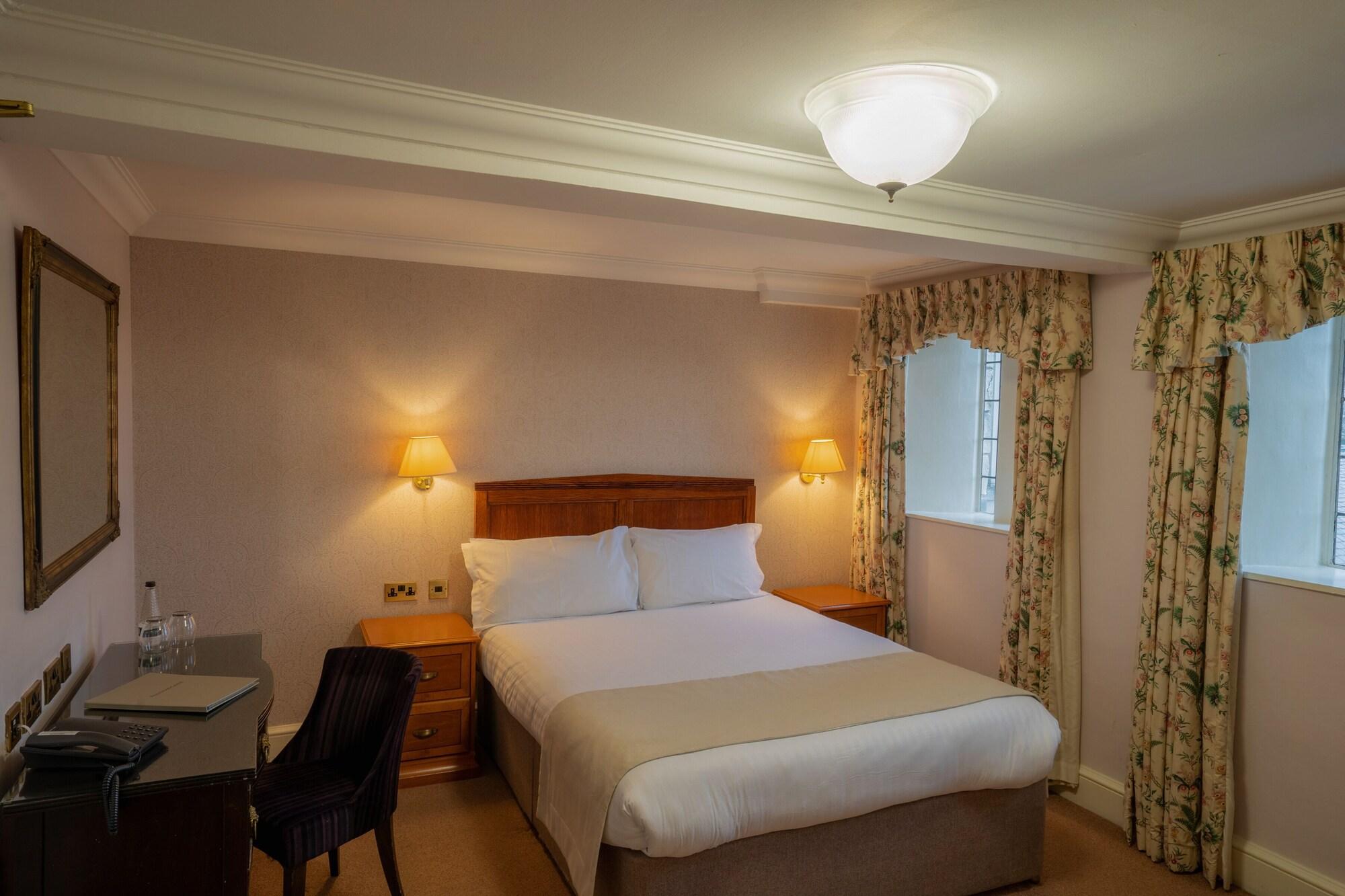 Hazlewood Castle & Spa แท็ดคาสเตอร์ ภายนอก รูปภาพ