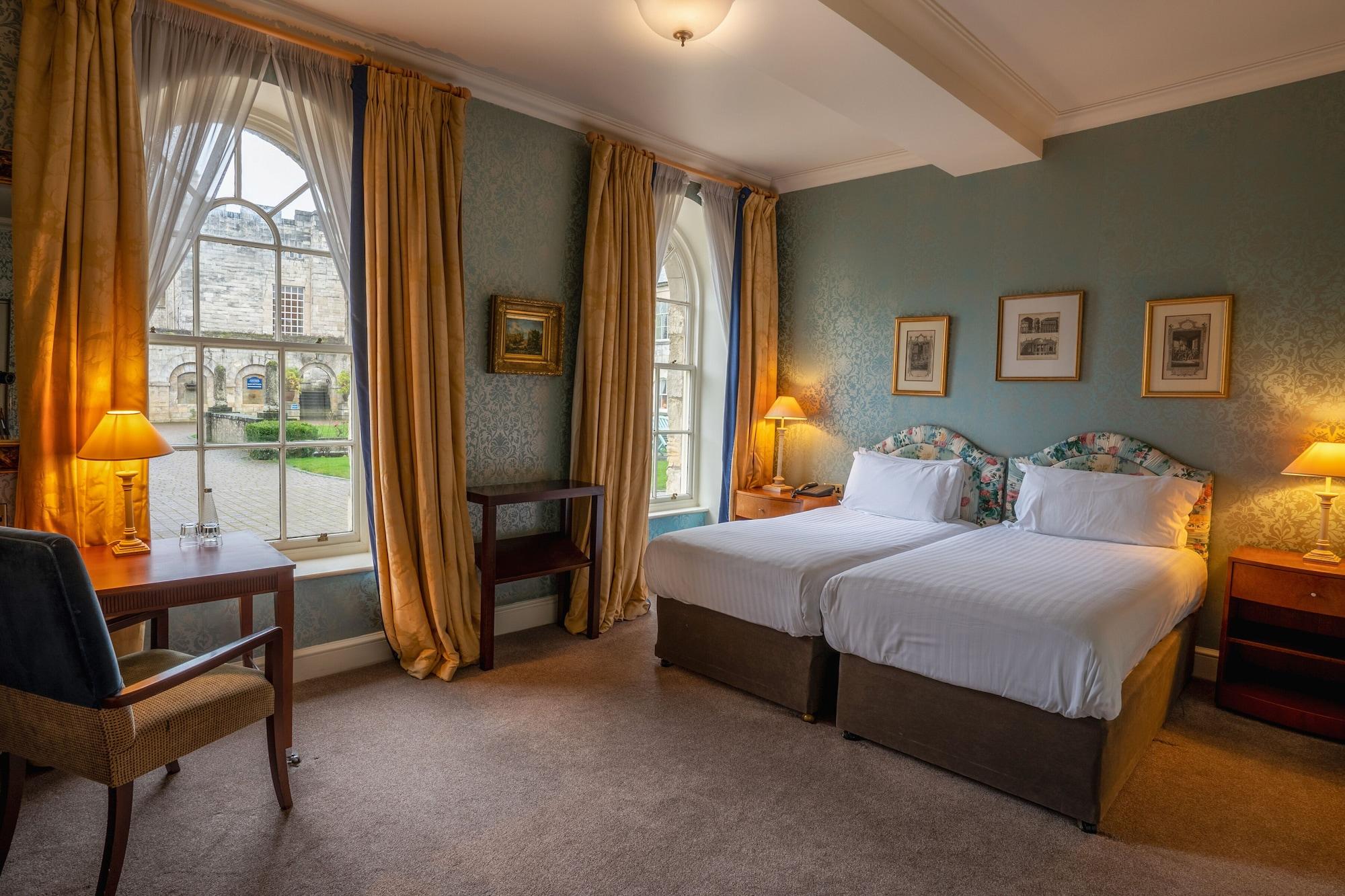 Hazlewood Castle & Spa แท็ดคาสเตอร์ ภายนอก รูปภาพ