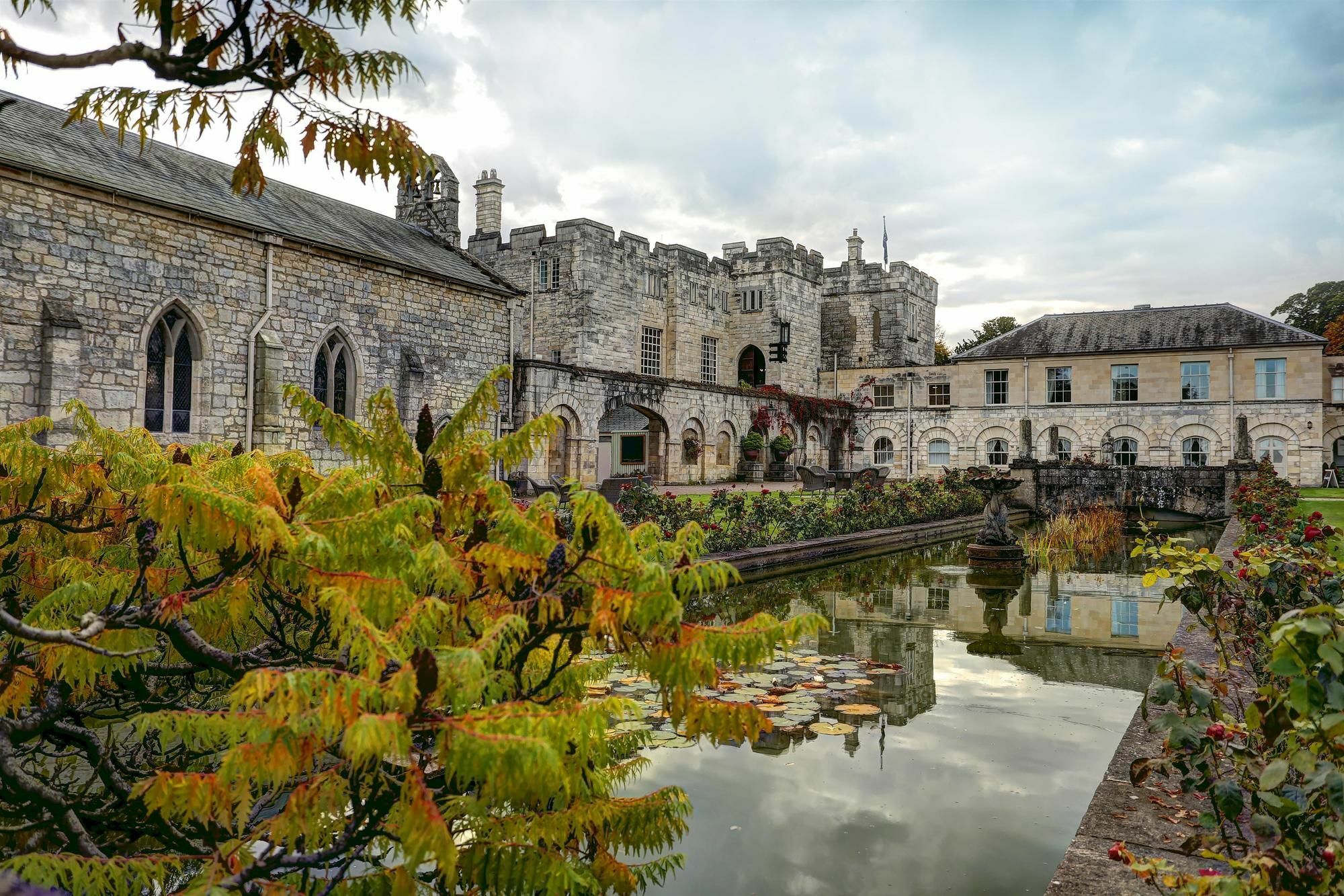 Hazlewood Castle & Spa แท็ดคาสเตอร์ ภายนอก รูปภาพ