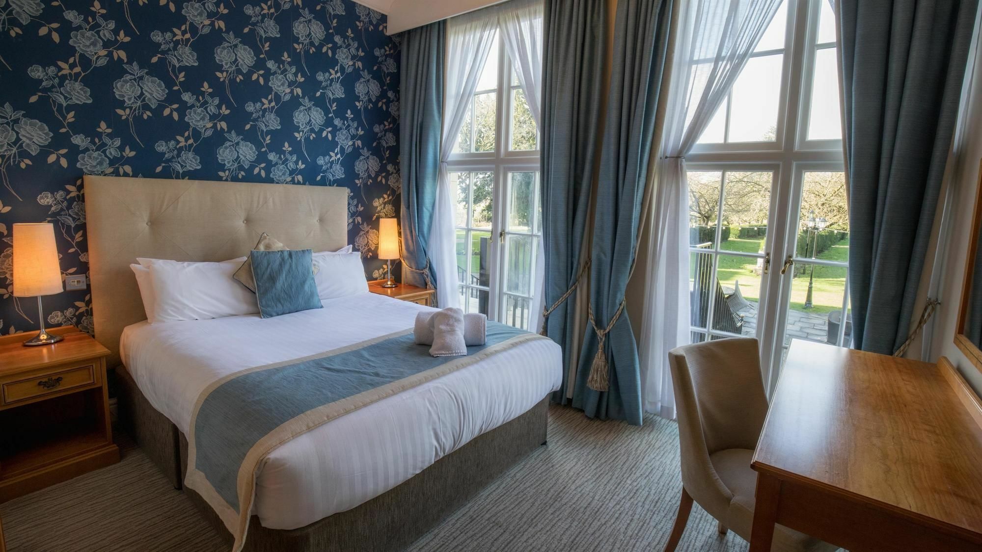 Hazlewood Castle & Spa แท็ดคาสเตอร์ ภายนอก รูปภาพ