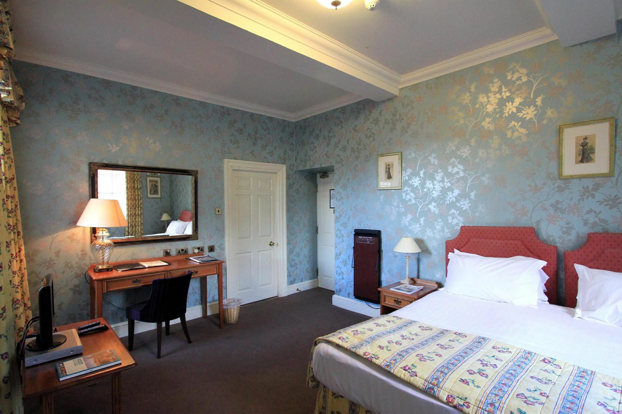Hazlewood Castle & Spa แท็ดคาสเตอร์ ภายนอก รูปภาพ